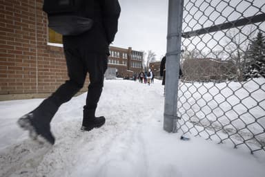 Centre de services scolaires des Mille-Îles | Admission au PEI : l’abandon du critère des notes dérange