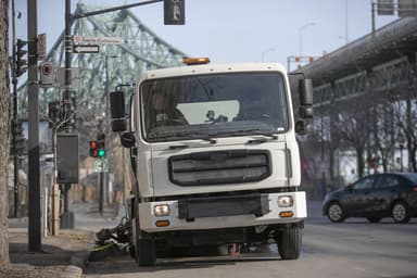 Montréal | Le verglas passé, place au grand ménage printanier