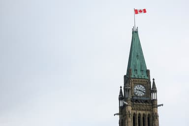 Modernisation informatique du versement des prestations | Des milliards en dépassements de coûts pour un projet fédéral