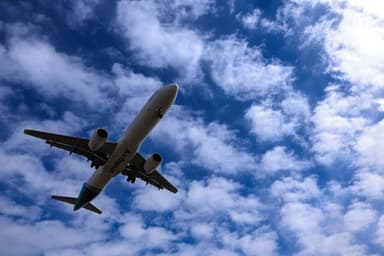 Conflit au Moyen-Orient | Un effet domino sur le prix des billets d’avion