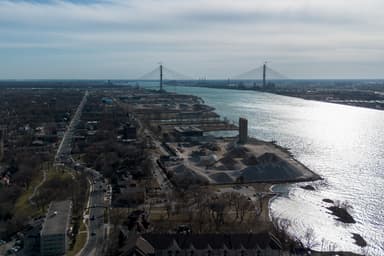 Nouveau pont entre Windsor et Detroit | Les propriétaires du pont Ambassador ont des liens avec le Parti républicain