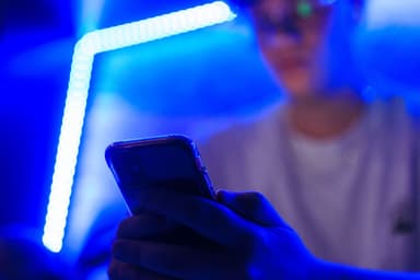 Le nez dans son écran