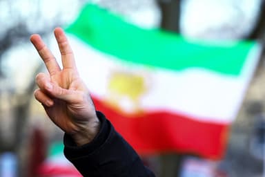 Soulèvement en Iran | Le régime pourrait tomber, estiment des experts