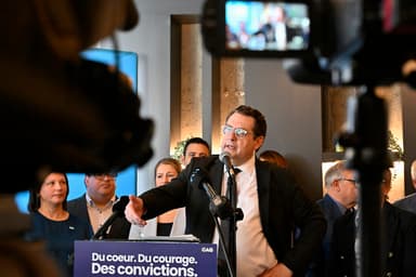 Course à la direction de la CAQ | Bernard Drainville veut élargir l’accès à la procréation assistée