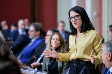 Départ de la vie politique | Sonia LeBel renonce à succéder à François Legault