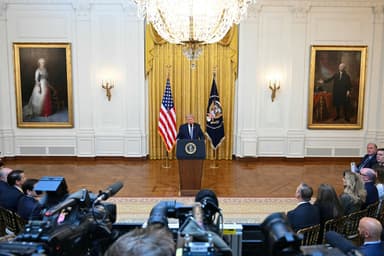 Système électoral | Trump tente de semer le doute, sans preuve