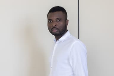 La Couronne réclame neuf mois de prison | Un fraudeur sans statut au Canada prétend être actionnaire du Beachclub