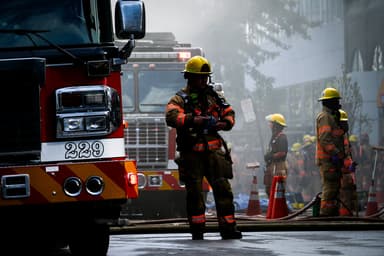 Service de sécurité incendie de Montréal | 17 millions en heures supplémentaires, faute d’uniformes propres