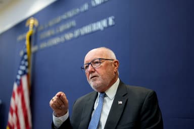 Ambassadeur des États-Unis au Canada | Pourrait-on réellement expulser Pete Hoekstra ?