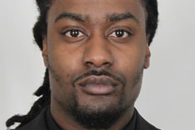 Condamné à cinq ans de prison | Un proxénète doit rembourser 100 000 $ à sa victime pour éviter une peine plus lourde