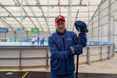 Entraînement des équipes de hockey masculin | Pot-pourri : un cousin, un ver d’oreille, un absent, un autre absent