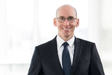 « Chef de file mondial » des uniformes | Le patron québécois d’un fournisseur de l’armée arrêté pour pornographie juvénile