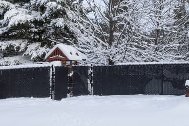 Éducateur en garderie accusé de meurtre | Témoignage crève-cœur de la mère du bambin de 18 mois au début du procès