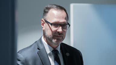 Fin du PEQ : le ministre Roberge répand des faussetés, disent des experts