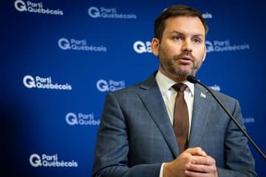 Remise d’un chapitre du Livre bleu aux Premières Nations | Le Parti québécois se ravise