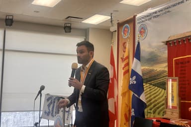 Parti québécois | Paul St-Pierre Plamondon tend une perche aux communautés culturelles