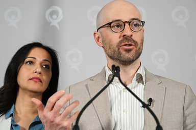 Rapport sur la souveraineté du Québec | Le mouvement indépendantiste doit être ouvert, dit QS