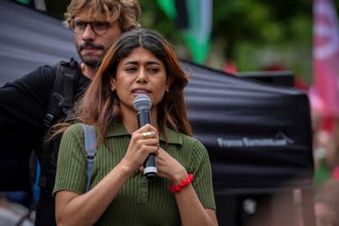 Conférences à Montréal | La douane aurait bloqué une militante propalestienne