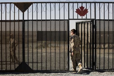 Base militaire visée au Koweït | Tous les militaires canadiens sains et saufs après les attaques de missiles