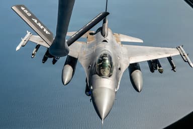 OTAN | L’armée américaine réduira d’un tiers ses avions de chasse en Europe