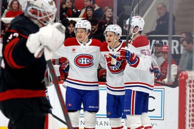 Canadien 7 – Hurricanes 5 | Face à des gardiens fragiles
