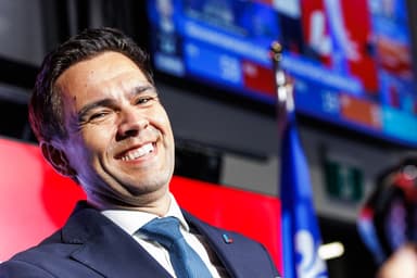 Résultats des élections | Le PLQ reprend ses châteaux forts, Milliard chef de l’opposition officielle