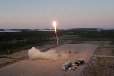 Développement de fusées canadiennes | La course vers l’espace vire à l’affrontement